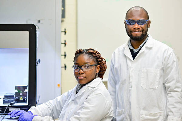 Postdoctoral couple works in Koepfli lab to develop malaria detection tools