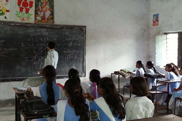 Seeking evidence-based policy, economist investigates how anemia impacts education for adolescents in India
